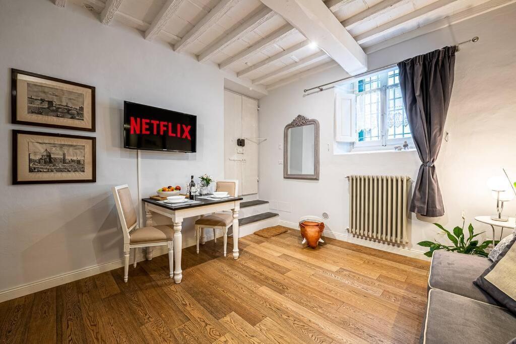Elegante Casa Ai Piedi Di Piazzale Michelangelo Lägenhet Florens Exteriör bild